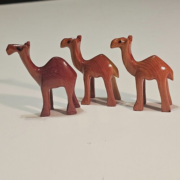 Hand Carved Wooden Camels 3 Pc Christmas Nativity Pieces 2" Tall And Long - Picture 6 of 12